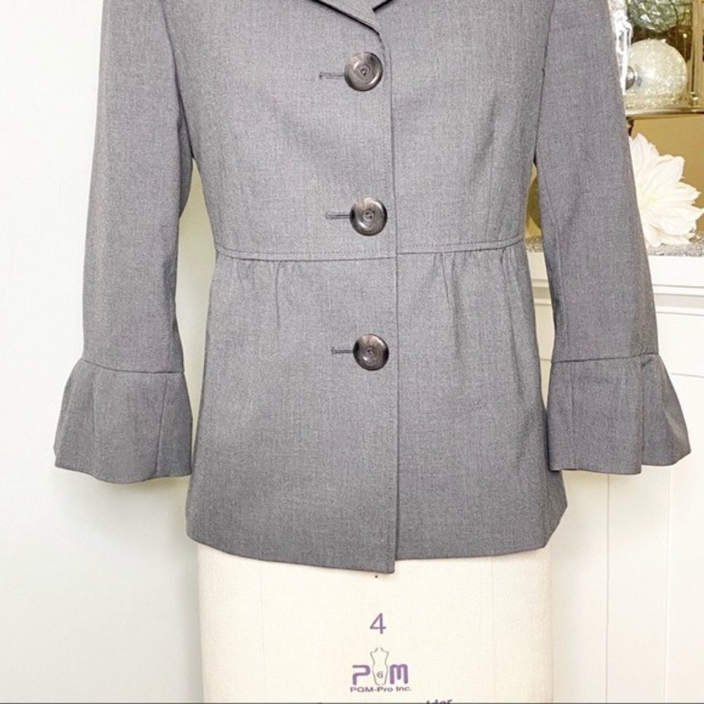 Tahari Gray Ruffled Flounce Blazer Jacket 4 Small - Picture 4 of 12
